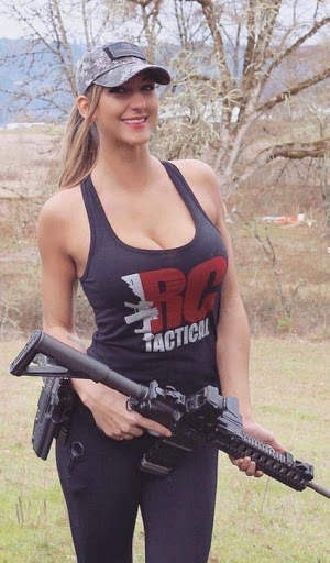 Military Woman Wallpaper [HD] screenshot 2