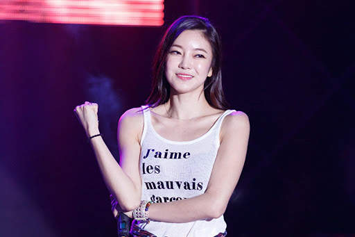 Sexy Korean Girl Wallpapers HD screenshot 6