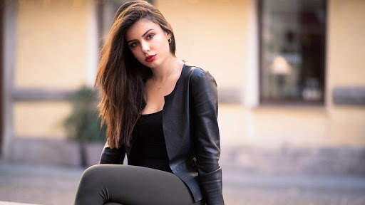 Sexy Hot Girls Wallpapers HD screenshot 6