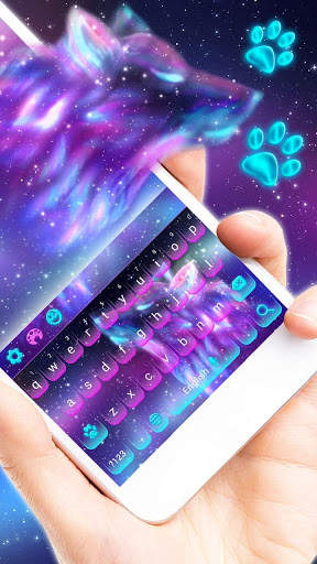 Night Sky Spirit Wolf Keyboard Theme screenshot 3