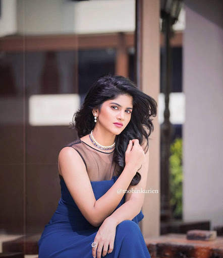 Megha Akash Hot Wallpapers screenshot 2