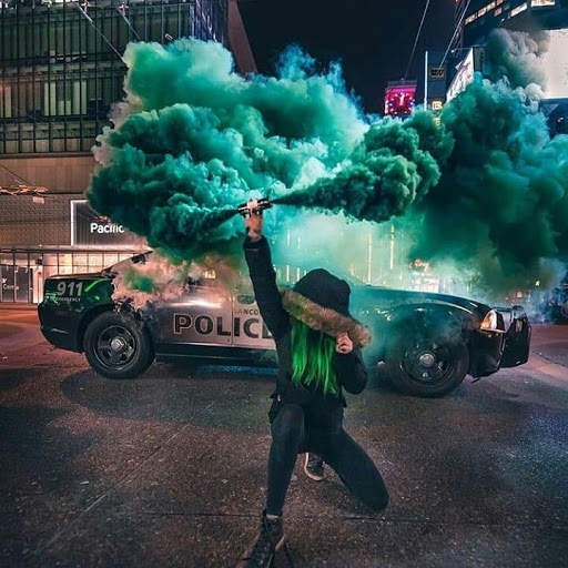 Smoke Bomb Wallpaper 2020 screenshot 1