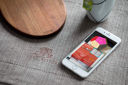 QR Code Scanner & Flashlight Ultra Pro screenshot 4