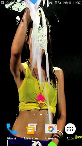 Hot Screen Washer Girl Video screenshot 3