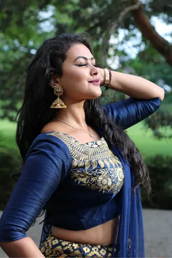 Desi Bhabhi ki Kahaniya and photos screenshot 3
