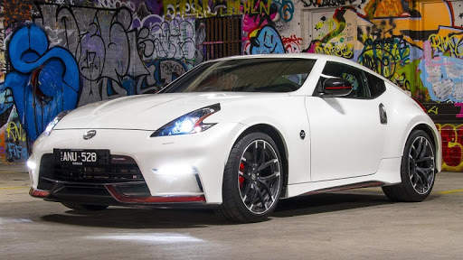 Fast Nissan Cars Wallpaper screenshot 5