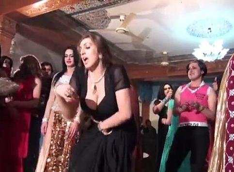 Pakistani Wedding Mujra Video screenshot 3