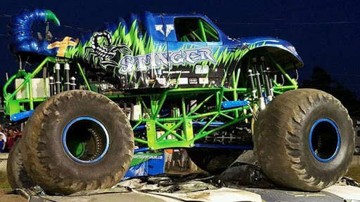 Monster Truck Racing wallpaper screenshot 1