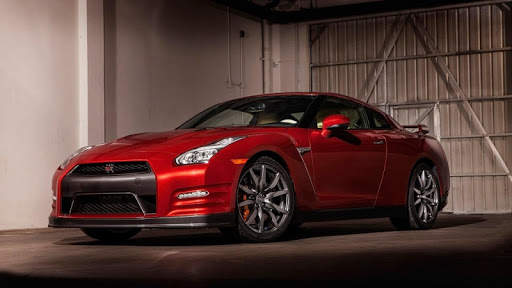 Fast Nissan Cars Wallpaper screenshot 2