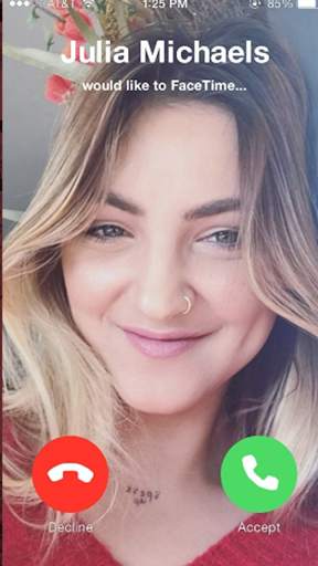 Video fake call with girls screenshot 1