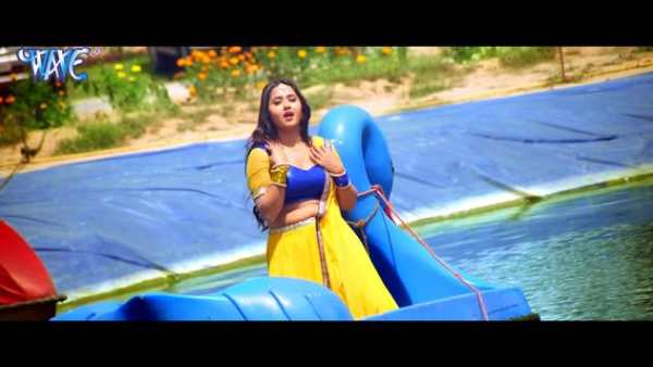 Bhojpuri Hot Video Song screenshot 2
