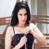 Sunny Leone- Star Struck icon