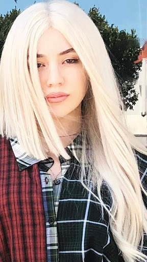 Ava Max Wallpaper screenshot 4