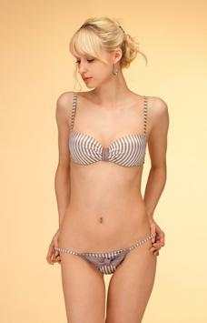 Sexy Girls Bikini Wallpaper screenshot 6