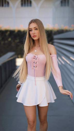 Sexy blonde girls photos screenshot 2