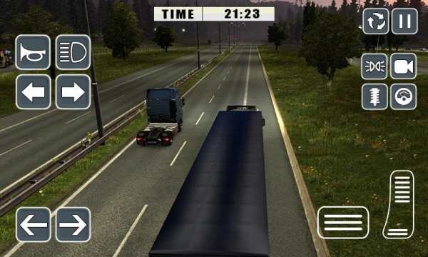Real European Truck Driving Sims 2018 screenshot 1
