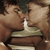 hot kissing with nice girls icon