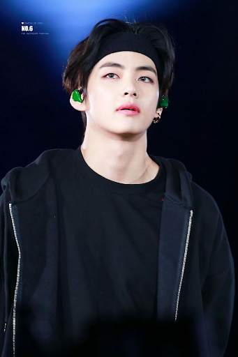 BTS V Wallpapers screenshot 3