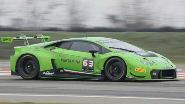 Racing Lamborghini Car Wallpaper screenshot 9