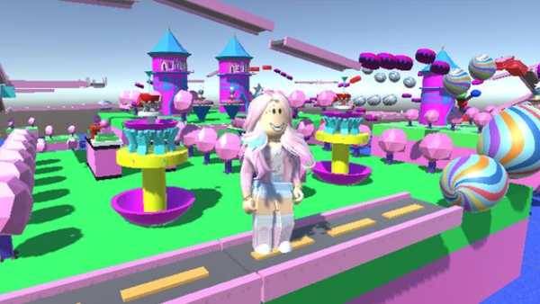 Royale High Roblox's obby Runner mod screenshot 4