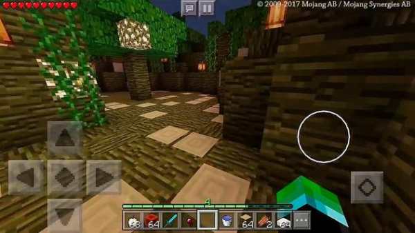 Find The Button Minecraft PE Map screenshot 4