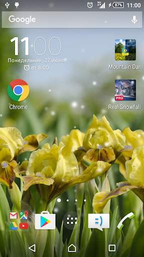 Iris Flowers Live Wallpaper FREE screenshot 1