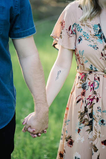 Holding Hand Wallpaper screenshot 4