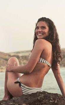 Sexy Bikini Girls HD Wallpapers screenshot 2