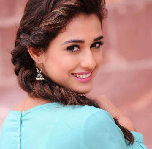 Disha Patani Wallpapers HD screenshot 4