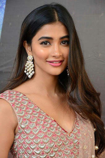 Pooja Hegde Wallpapers HD screenshot 15
