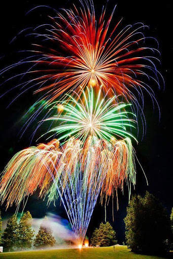 Crackers Live Wallpaper screenshot 1