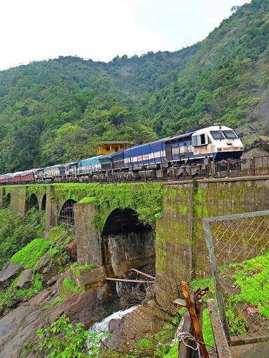 Railway History Photos & Video screenshot 2