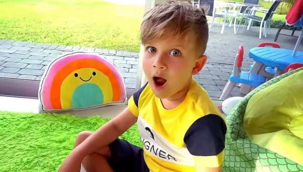 Funny Stories Toys Kids Videos screenshot 1