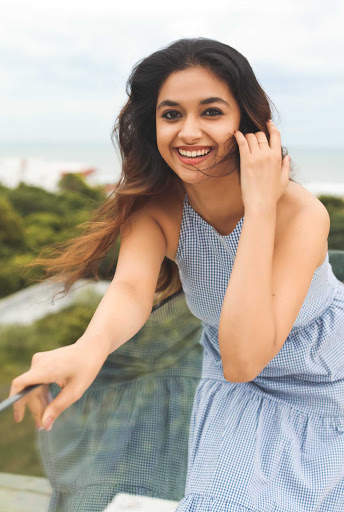 Keerthi Suresh Wallpapers HD 2021 screenshot 2