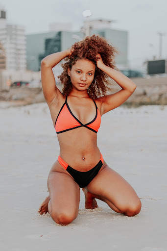 Sexy Girls in bikini -group 1 screenshot 6