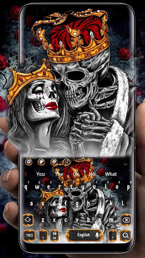 Gold skull King & Queen Keyboard Theme screenshot 1