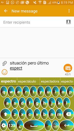 EazyType Spanish Keyboard Emoji & Stickers Gifs screenshot 1