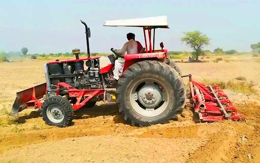 Village Tractor Driving Cargo Tractor Simulator screenshot 2