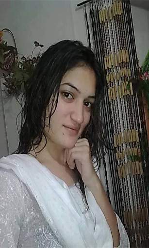 Indian Aunty Live Hot Chat screenshot 2