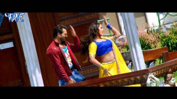 Bhojpuri Hot Video Song screenshot 1