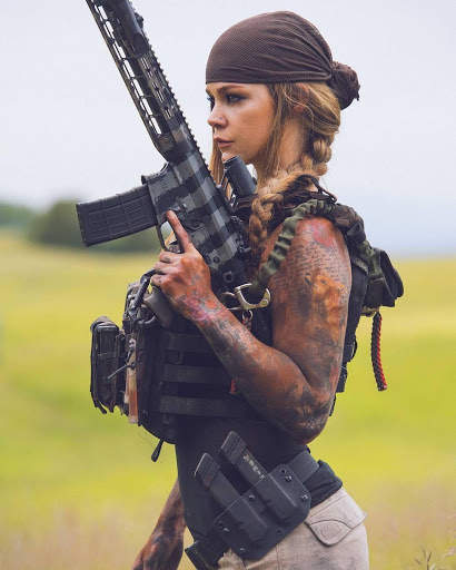 Military Woman Wallpaper [HD] screenshot 3