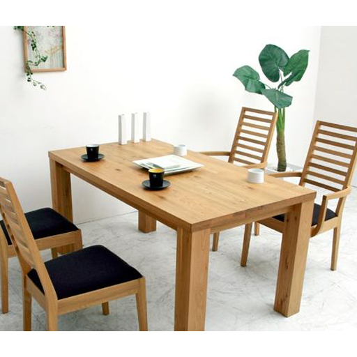 Family dining table design icon