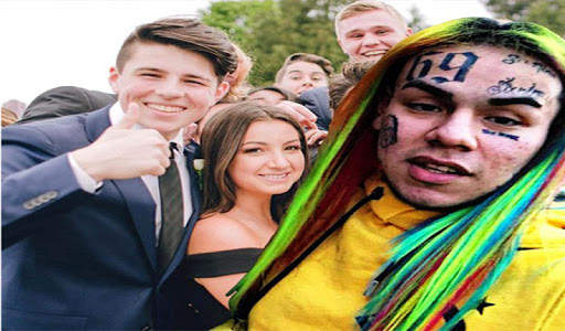 Take selfie with 6ix9ine screenshot 3