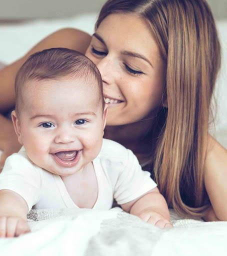 Mom And Baby Wallpapers HD screenshot 4