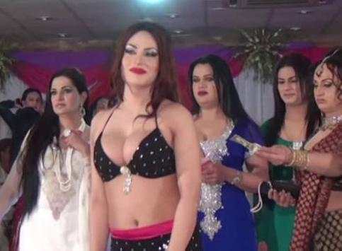 Pakistani Wedding Mujra Video screenshot 1