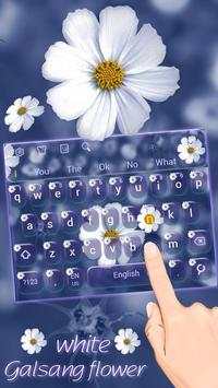 White Daisy Keyboard Theme screenshot 1