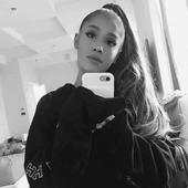 Ariana Grande Wallpapers 1.6