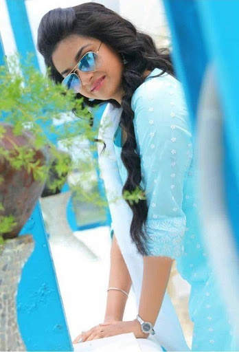 Keerthi Suresh New Wallpapers screenshot 7