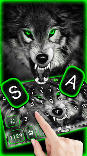Fierce Wolf Green Keyboard Theme screenshot 2