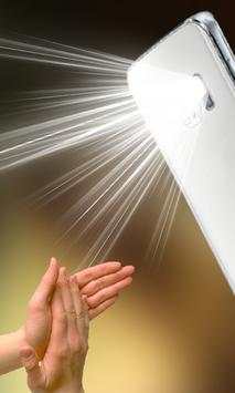 FlashLight on Clapping Smart screenshot 1